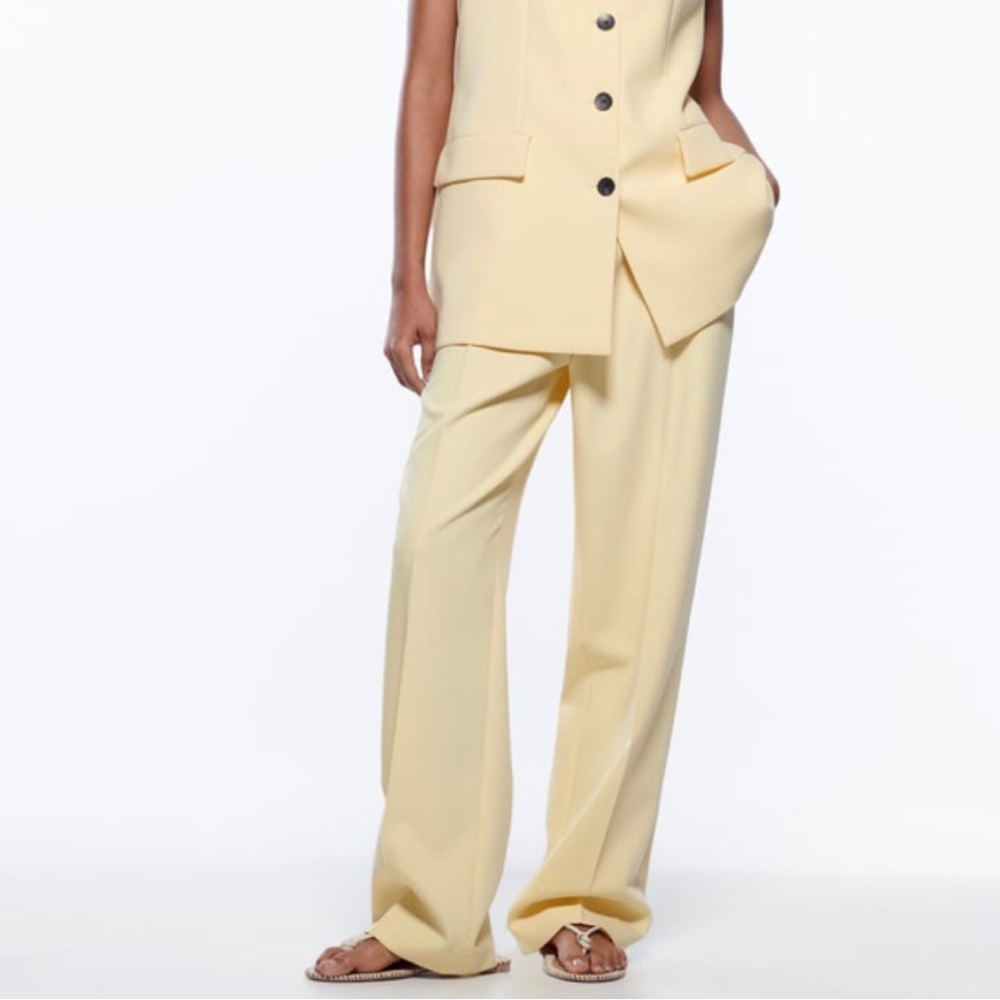 Zara yellow pants